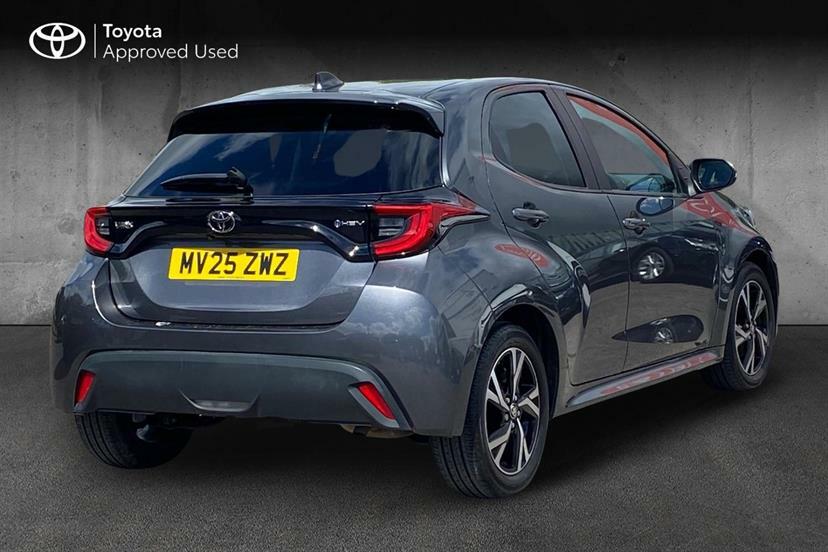 Toyota Yaris 1.5 Hybrid Design Cvt Grey #2