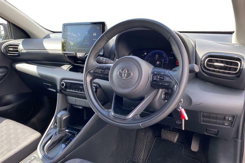 Toyota Yaris 1.5 Hybrid Design Cvt Grey #5