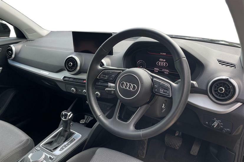 Audi Q2 35 Tfsi Sport S Tronic Black #6