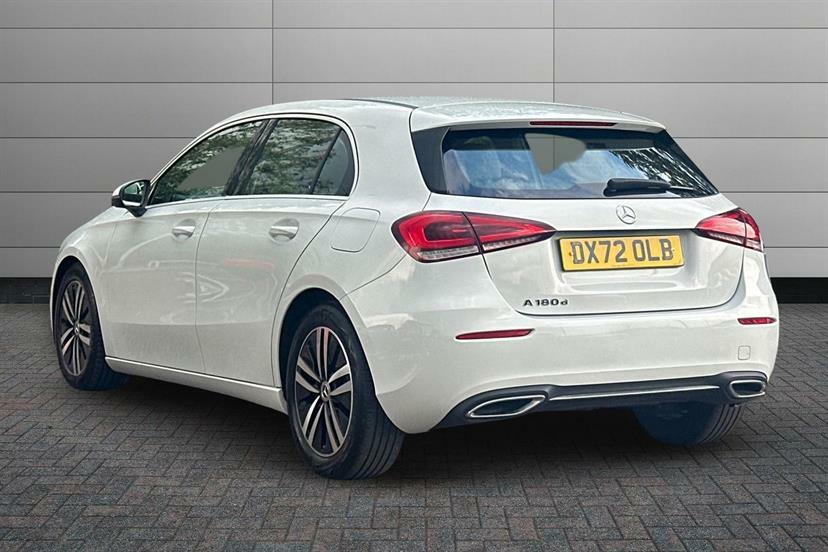 Mercedes-Benz A Class A180d 2.0 Sport White #2