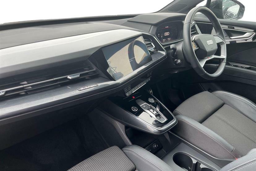 Audi Q4 E Tron 125Kw 35 55Kwh S Line Black #2
