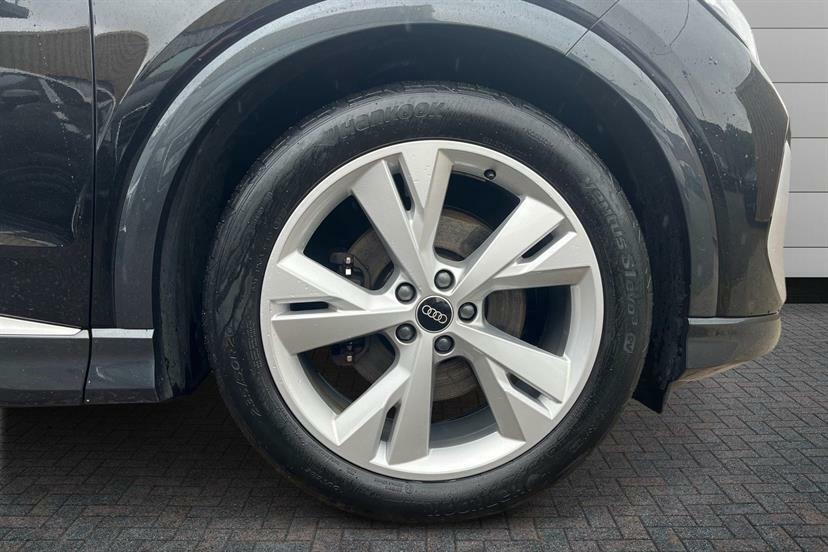 Audi Q4 E Tron 125Kw 35 55Kwh S Line Black #5