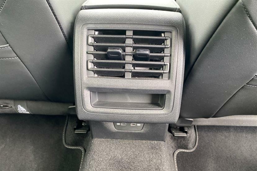 Volkswagen Golf 2023 Volkswagen Golf R-line 1.5 Tsi 130Ps Silver #16