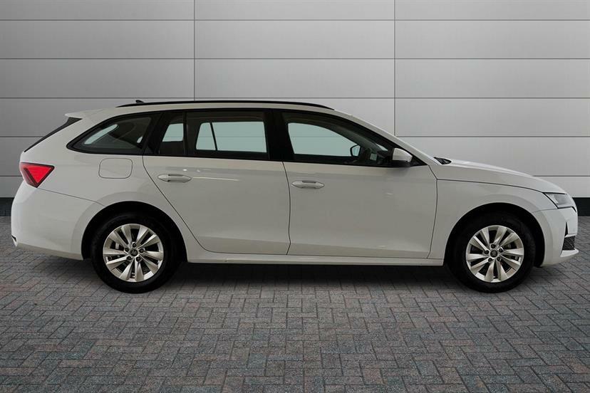Skoda Octavia 1.5 Tsi Se Technology White #4