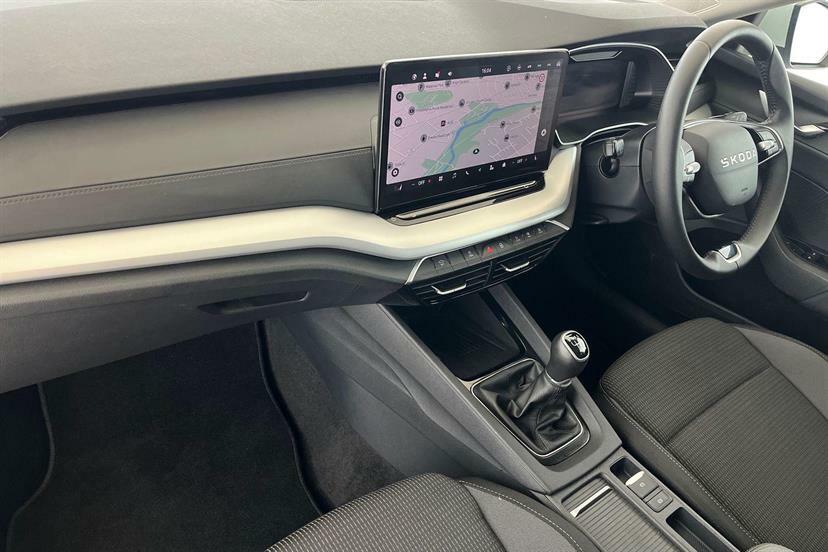 Skoda Octavia 1.5 Tsi Se Technology White #2