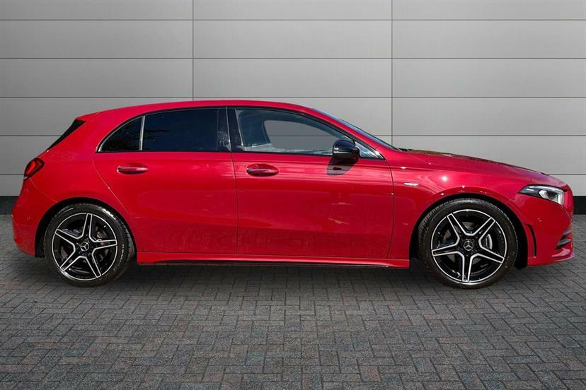 Mercedes-Benz A Class A200 Amg Line Premium Edition Red #2