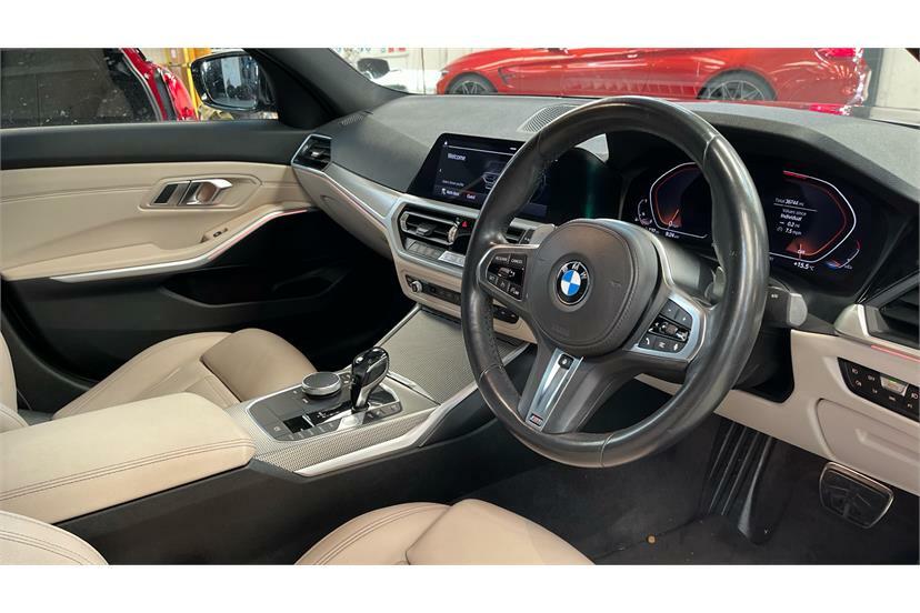 BMW 3 Series 320I Xdrive M Sport Step Black #6