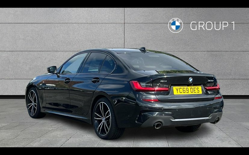 BMW 3 Series 320I Xdrive M Sport Saloon YC69OES Black #2