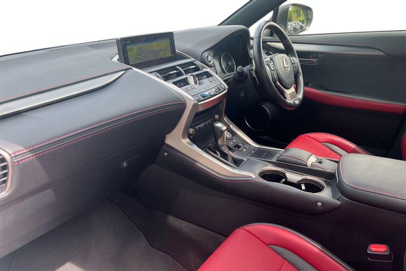 Lexus NX 300H 2.5 F-sport Cvt Premium Nav White #2
