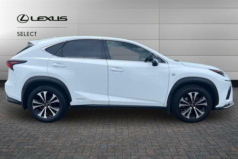 Lexus NX 300H 2.5 F-sport Cvt Premium Nav White #4