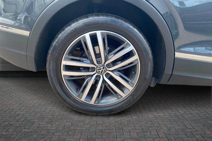 Volkswagen Tiguan 1.5 Tsi 150 Elegance Dsg Grey #4