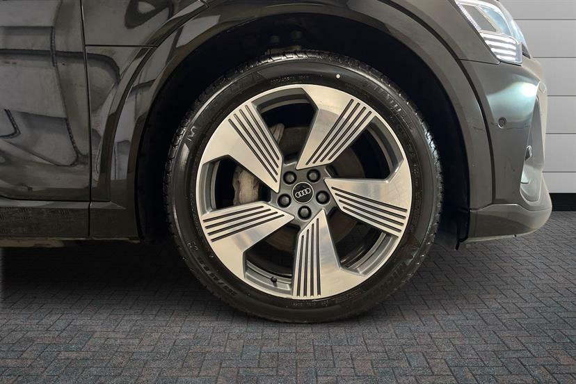 Audi E-tron 300Kw 55 Quattro 95Kwh S Line Black #5