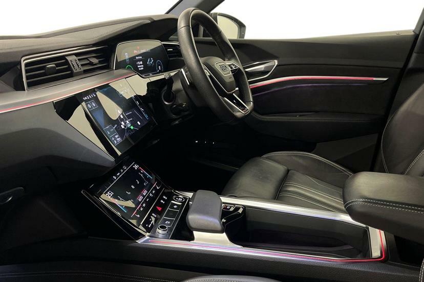 Audi E-tron 300Kw 55 Quattro 95Kwh S Line Black #2