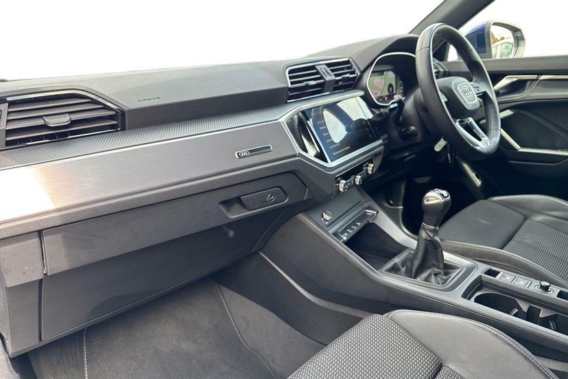 Audi Q3 35 Tfsi S Line Blue #2