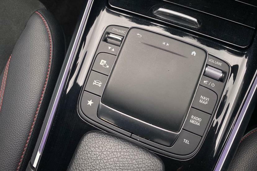 Mercedes-Benz GLA Class 200 Amg Line Premium White #5