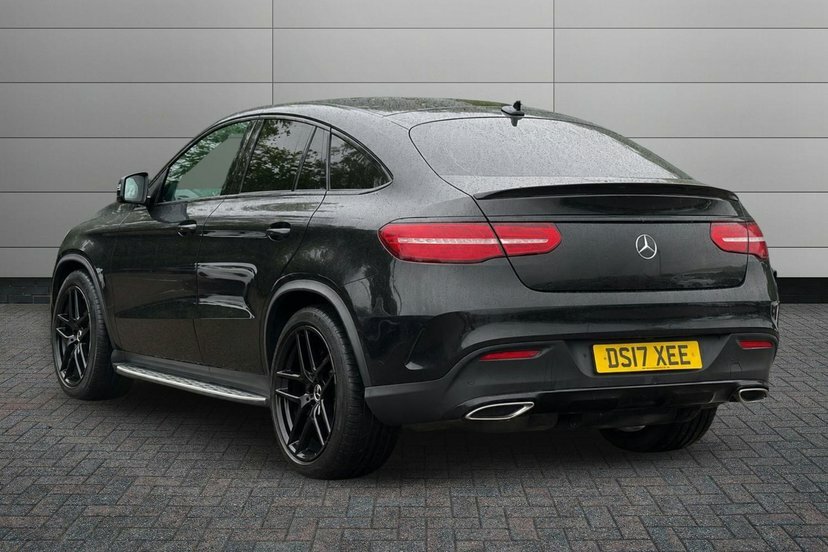 Mercedes-Benz GLE Coupe Gle350d Amg Line Premium Plus Coupe 4Matic Black #2