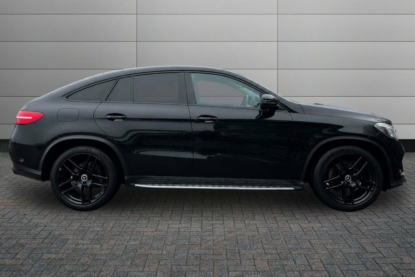 Mercedes-Benz GLE Coupe Gle350d Amg Line Premium Plus Coupe 4Matic Black #3