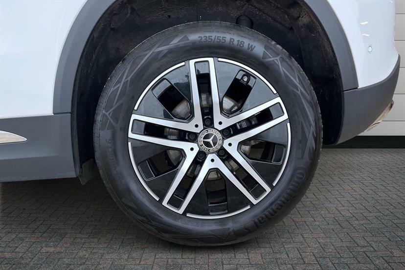 Mercedes-Benz GLA Class 180 Sport Executive White #4