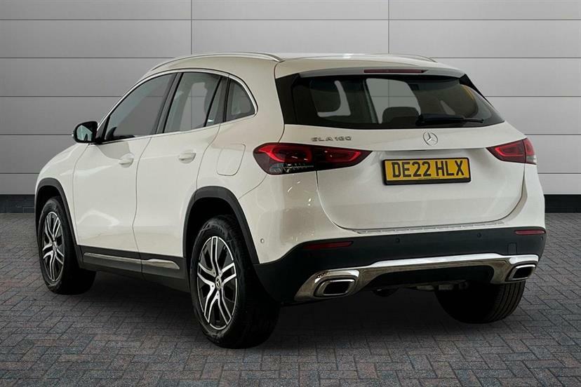 Mercedes-Benz GLA Class 180 Sport Executive White #2