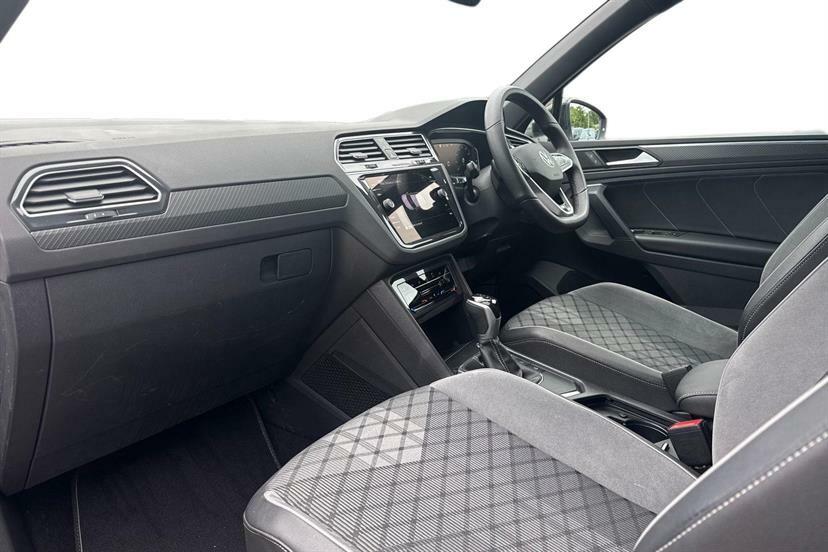 Volkswagen Tiguan 1.5 Tsi 150 R-line Dsg Black #2