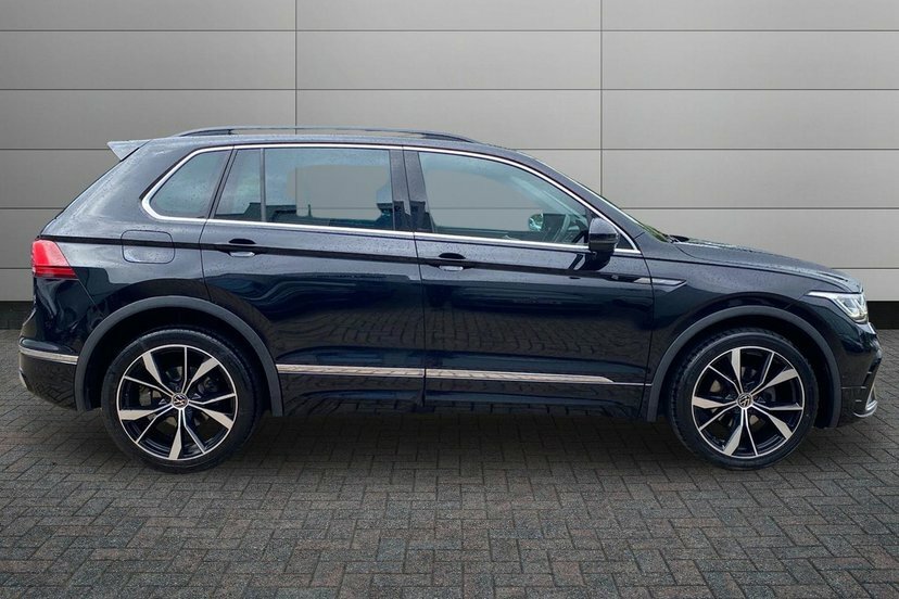 Volkswagen Tiguan 1.5 Tsi R-line Suv Dsg 150 Ps DA23FJV Black #4