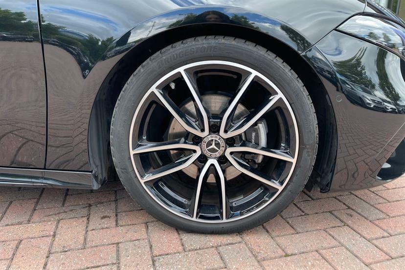 Mercedes-Benz A Class A180 Amg Line Premium KP75OXS Black #3