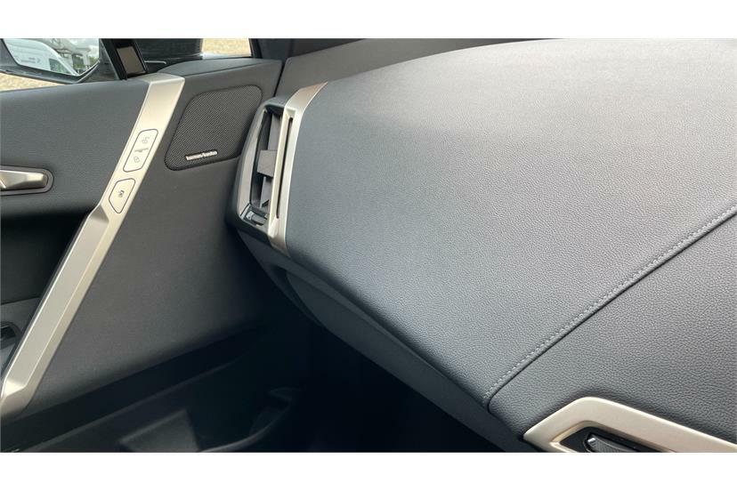 BMW iX 2022 72 40  #48
