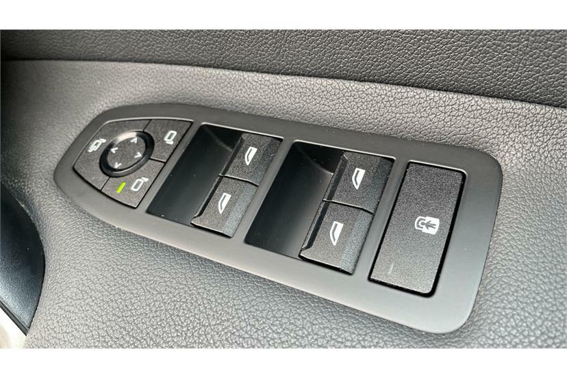 BMW iX 2022 72 40  #29
