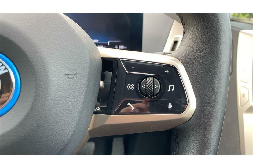 BMW iX 2022 72 40  #17