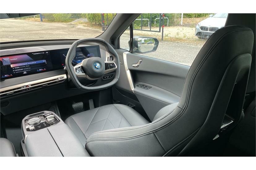 BMW iX 2022 72 40  #36