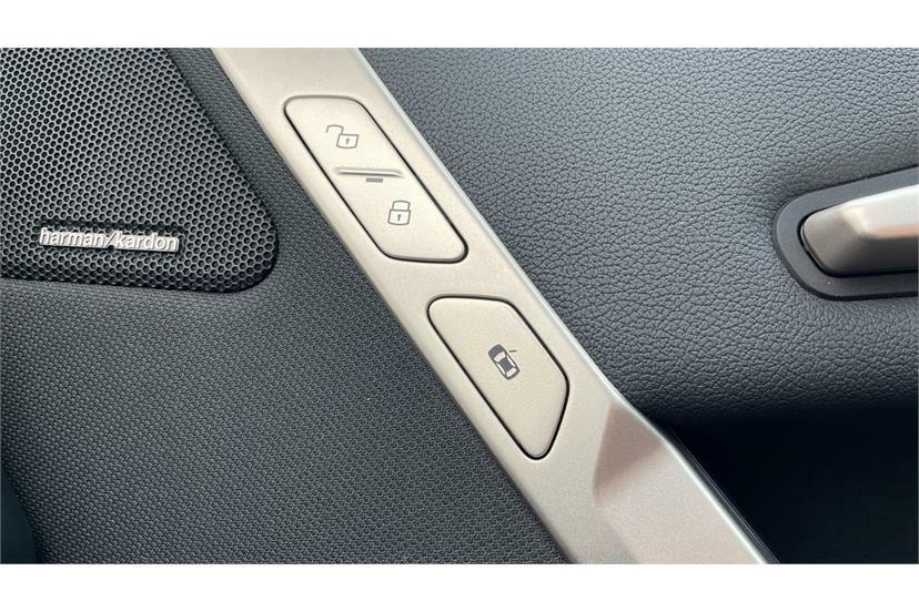 BMW iX 2022 72 40  #28