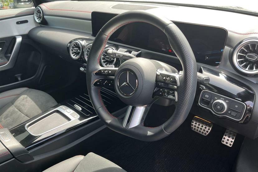 Mercedes-Benz CLA Class 220D Amg Line Executive Tip Black #5
