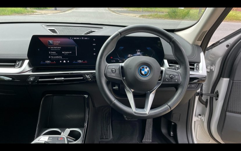 BMW iX1 Ix1 Xdrive30 Xline RO24AYL White #5
