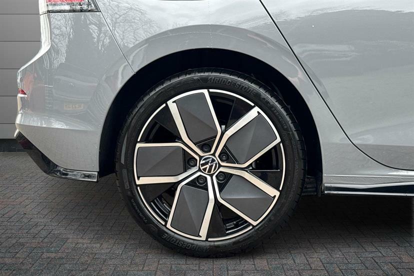 Volkswagen Golf 1.5 Etsi 150 Black Edition Dsg Grey #5