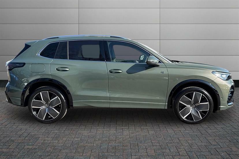 Volkswagen Tiguan 1.5 Etsi 150 R-line Dsg Green #4