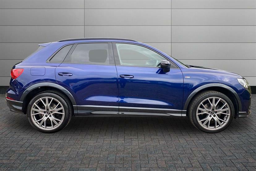Audi Q3 35 Tfsi Black Edition S Tronic Blue #4