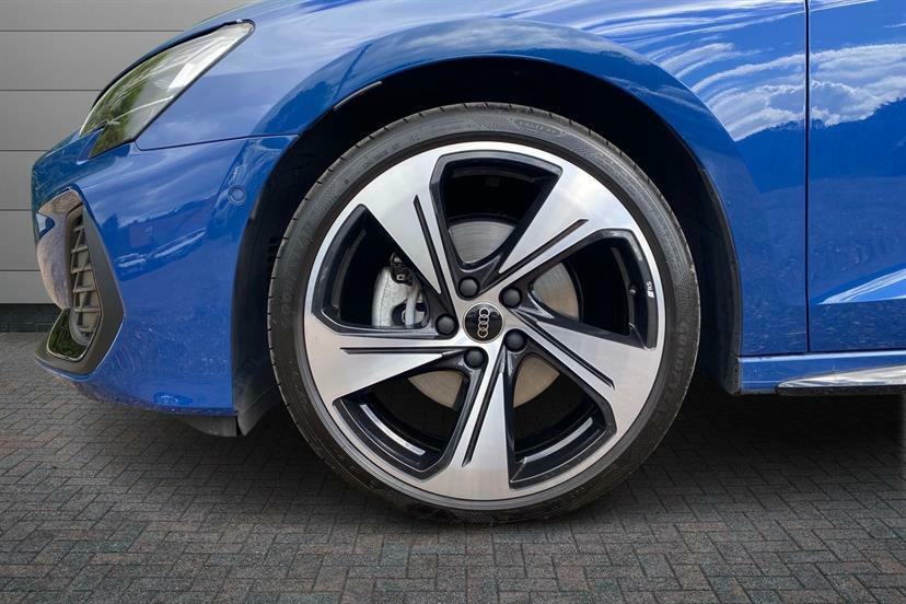 Audi A3 1.5 Tfsi 150 Black Ed S Tronic Tech Pack LR75TLK Blue #4