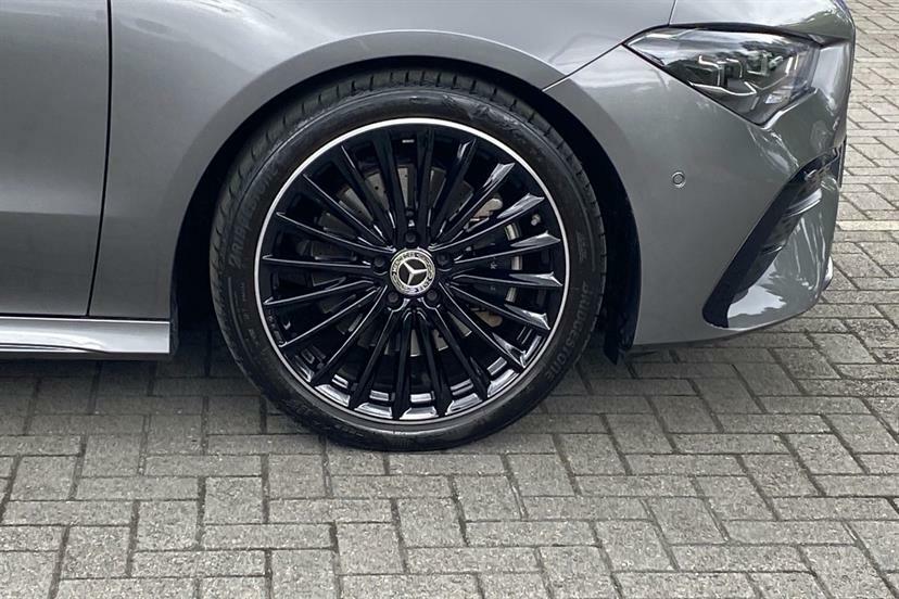 Mercedes-Benz CLA Class 200 Amg Line Premium Plus Tip Grey #4