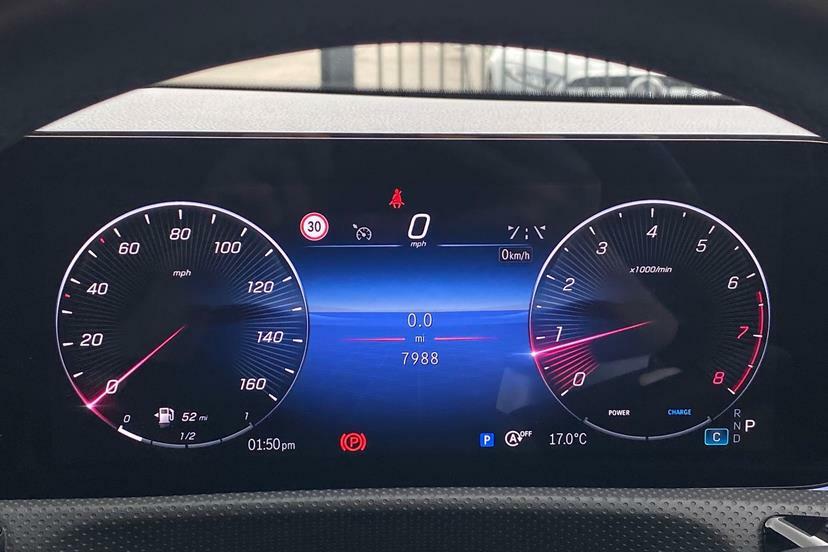 Mercedes-Benz CLA Class 200 Amg Line Premium Plus Tip Grey #5