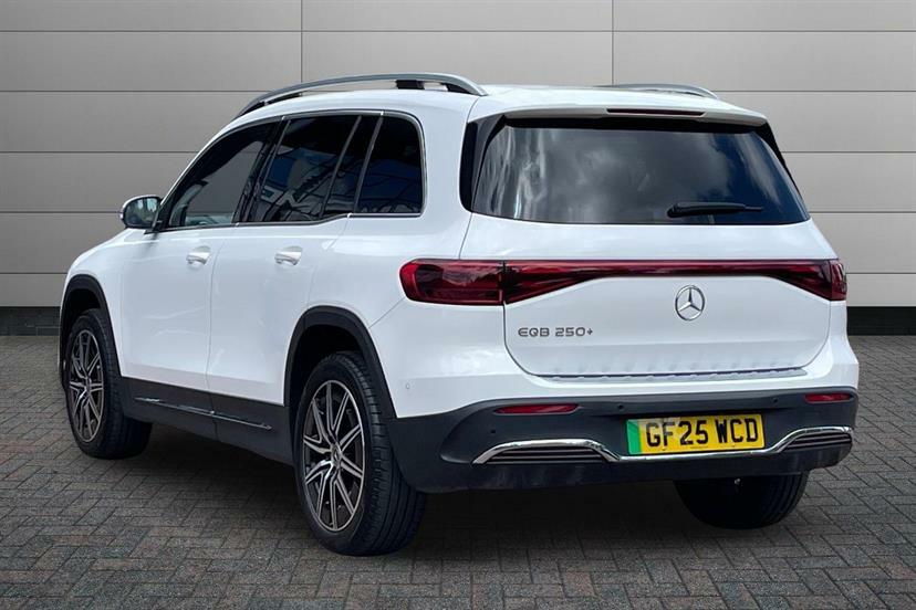 Mercedes-Benz EQB 250 140Kw Amg Line Executive 70.5Kwh White #2