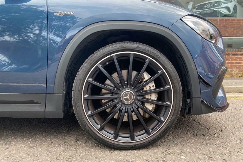 Mercedes-Benz GLA Class 35 4Matic Premium Plus Blue #4