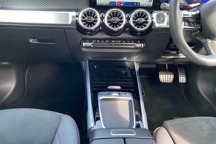Mercedes-Benz EQB 250 140Kw Urban Edition 70.5Kwh Black #6