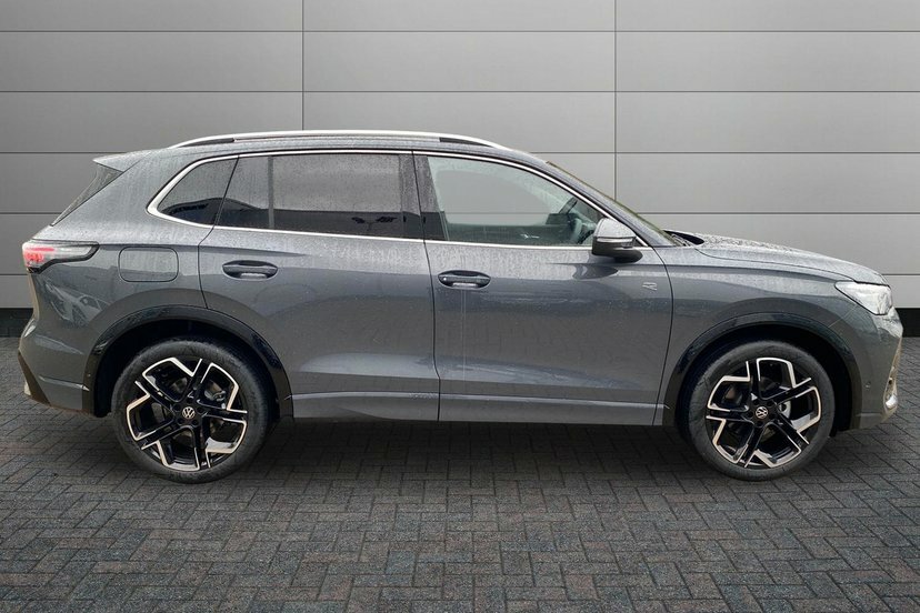 Volkswagen Tiguan 1.5 Etsi Mhev R-line Suv Hybrid Dsg 15 WG75TVD Grey #4