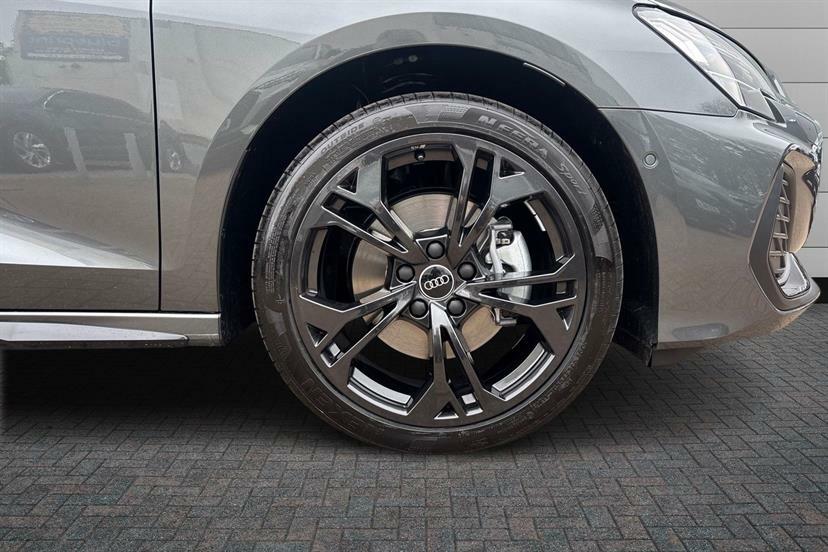 Audi A3 1.5 Tfsi E 204 Black Edition S Tronic Grey #5