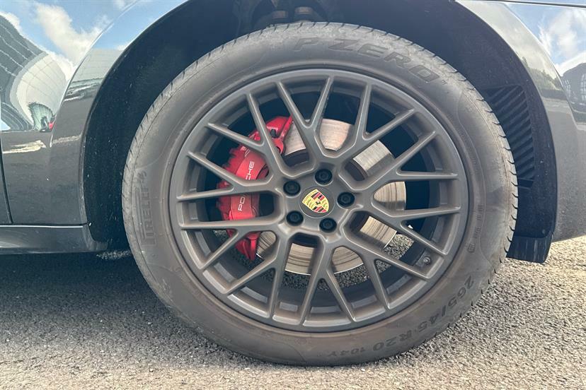 Porsche Macan Gts Pdk Grey #4