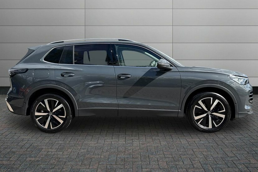 Volkswagen Tiguan 1.5 Etsi Mhev Elegance Suv Hybrid Dsg MT26FCO Grey #4