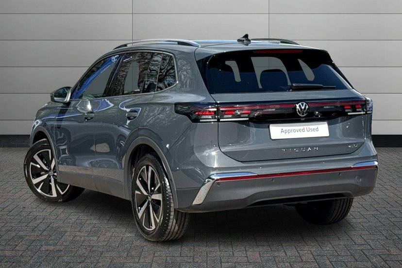 Volkswagen Tiguan 1.5 Etsi Mhev Elegance Suv Hybrid Dsg MT26FCO Grey #3