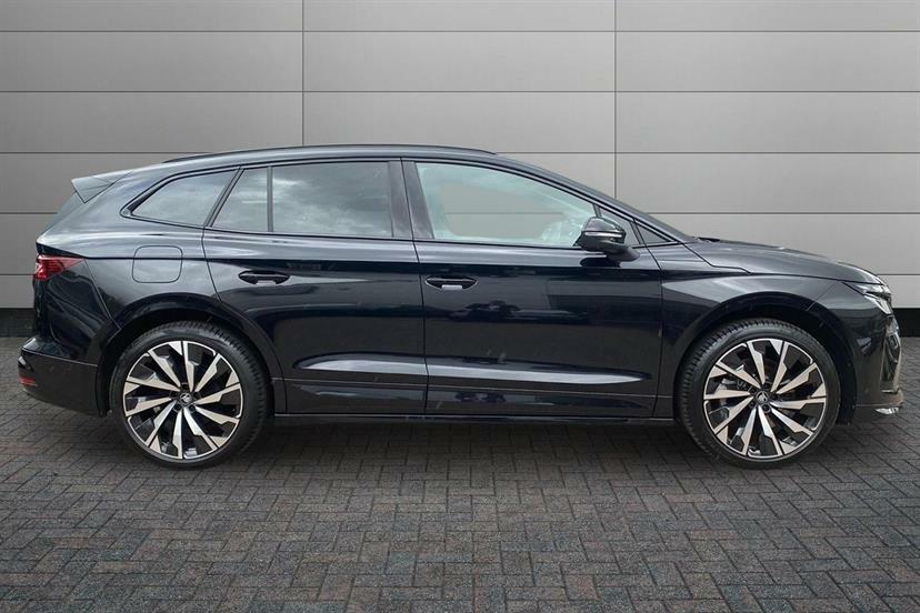 Skoda ENYAQ 210Kw 85 Sportline 82Kwh Black #3