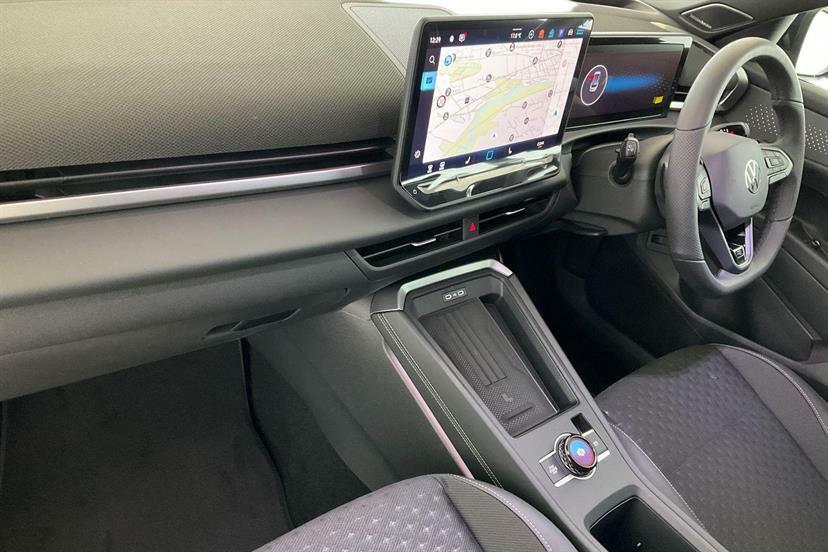 Volkswagen T-Roc 1.5 Etsi 150 R-line Dsg Grey #2