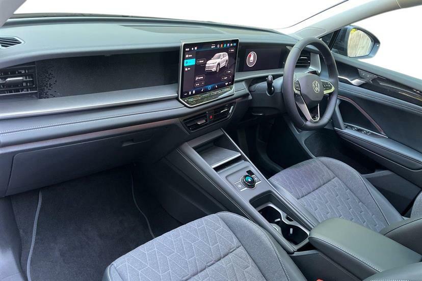 Volkswagen Tayron 1.5 Etsi Match Dsg7 7 Seat Area View Black #2